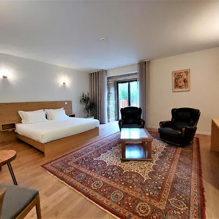 Quinta Da Roda - Conforto E Tranquilidade No Geres ファームステイ *