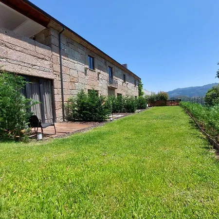 Farm stay Quinta Da Roda - Conforto E Tranquilidade No Geres Cela (Vila Verde, Braga)